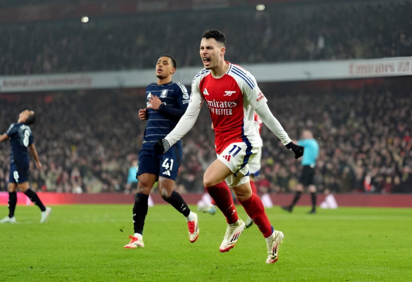 Trực tiếp Arsenal 2-2 Aston Villa: Nỗ lực tấn công-584749